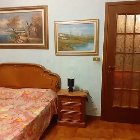 Vicino Al Centro Apartment